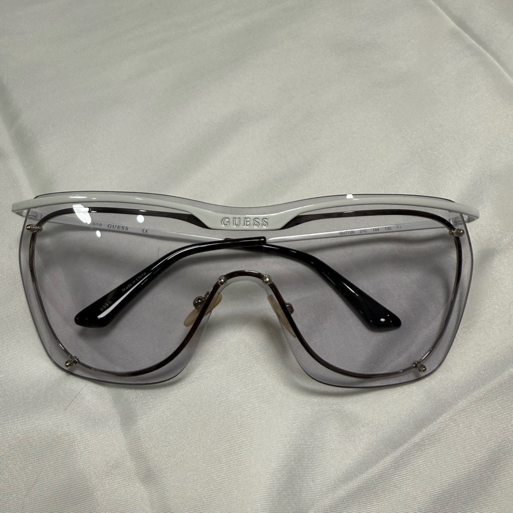 Guess Sunglasses - Picture 2 of 9